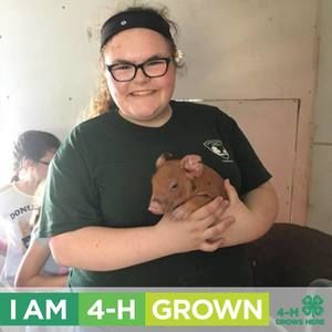 Meet your Posher, Becca